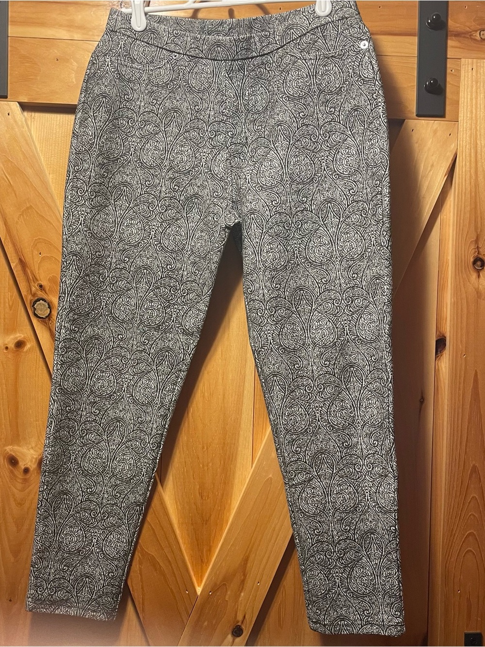 Michael Kors Black & White Patterned pull on Pants, petite medium